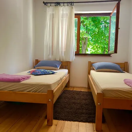 Vikendica Na Drini * Banja Koviljača